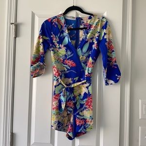 Goodnight Macaroon Romper Size Small